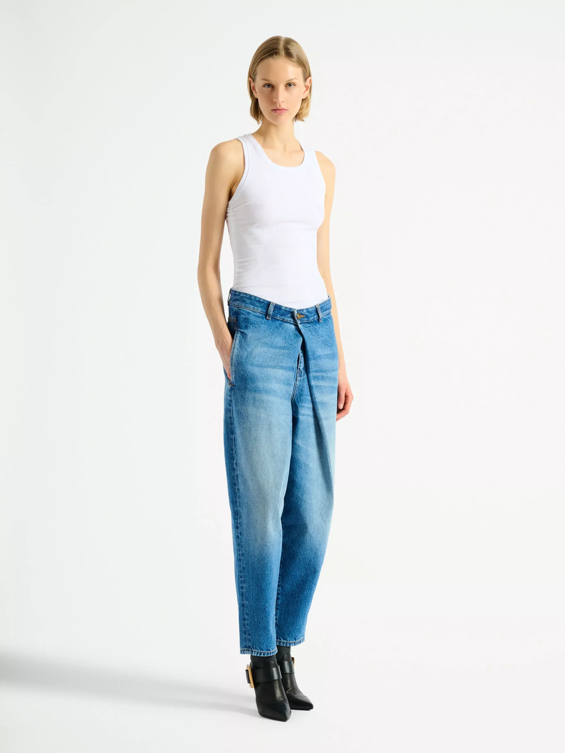 Denim barrel-leg jeans