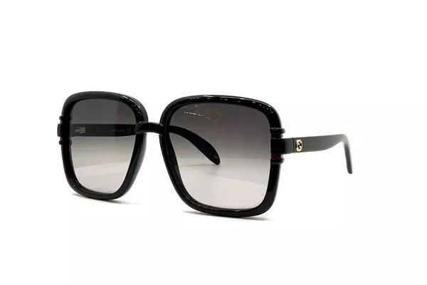Gucci – GG1066S (001)