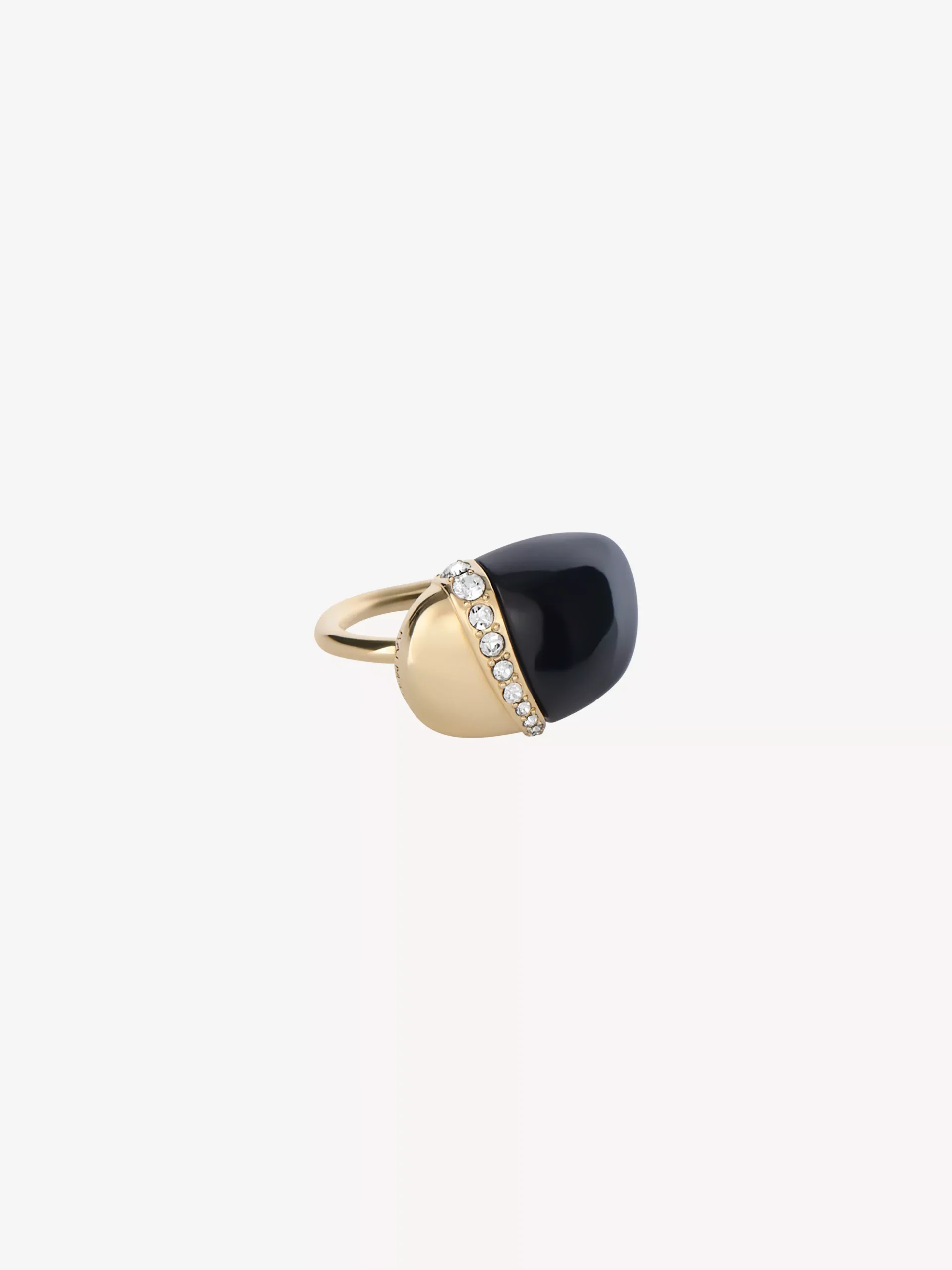 Organic ring in lacquered brass