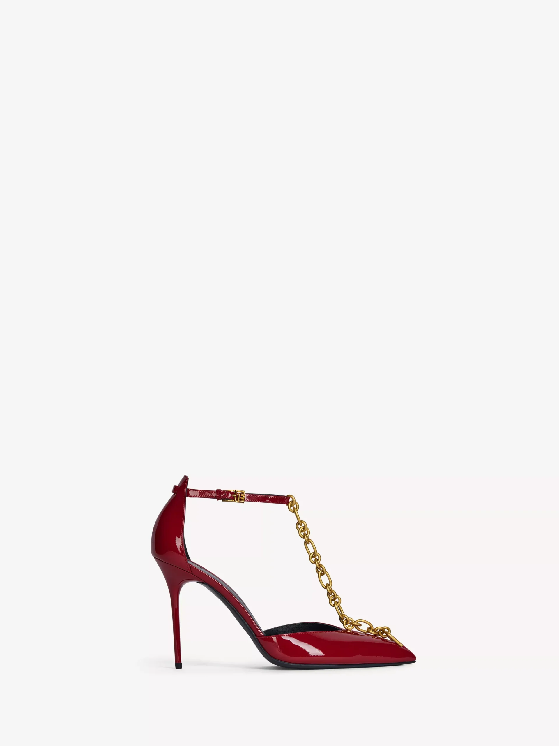 Sync chain pumps in patent leather