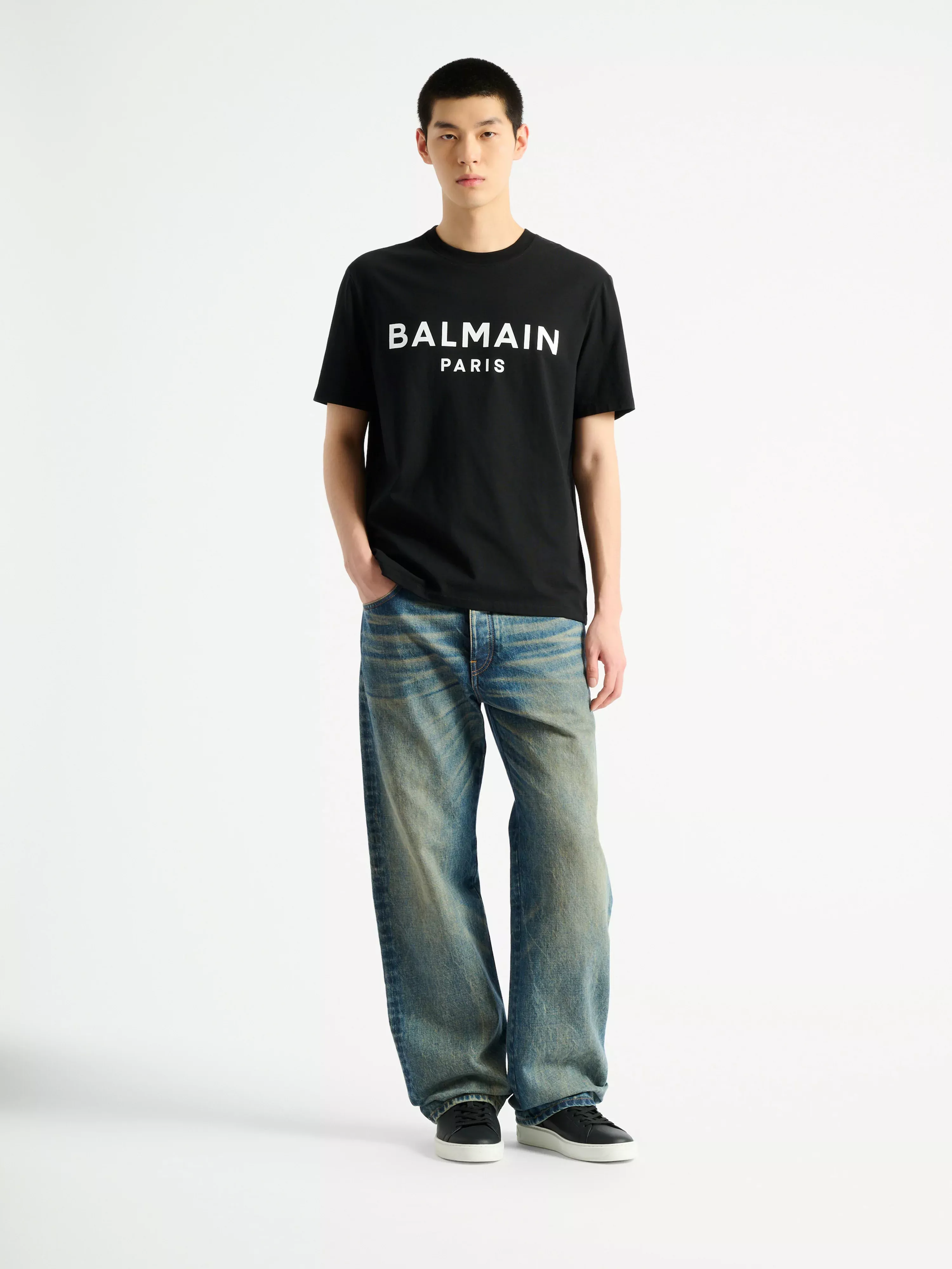 T-shirt with Balmain Paris print