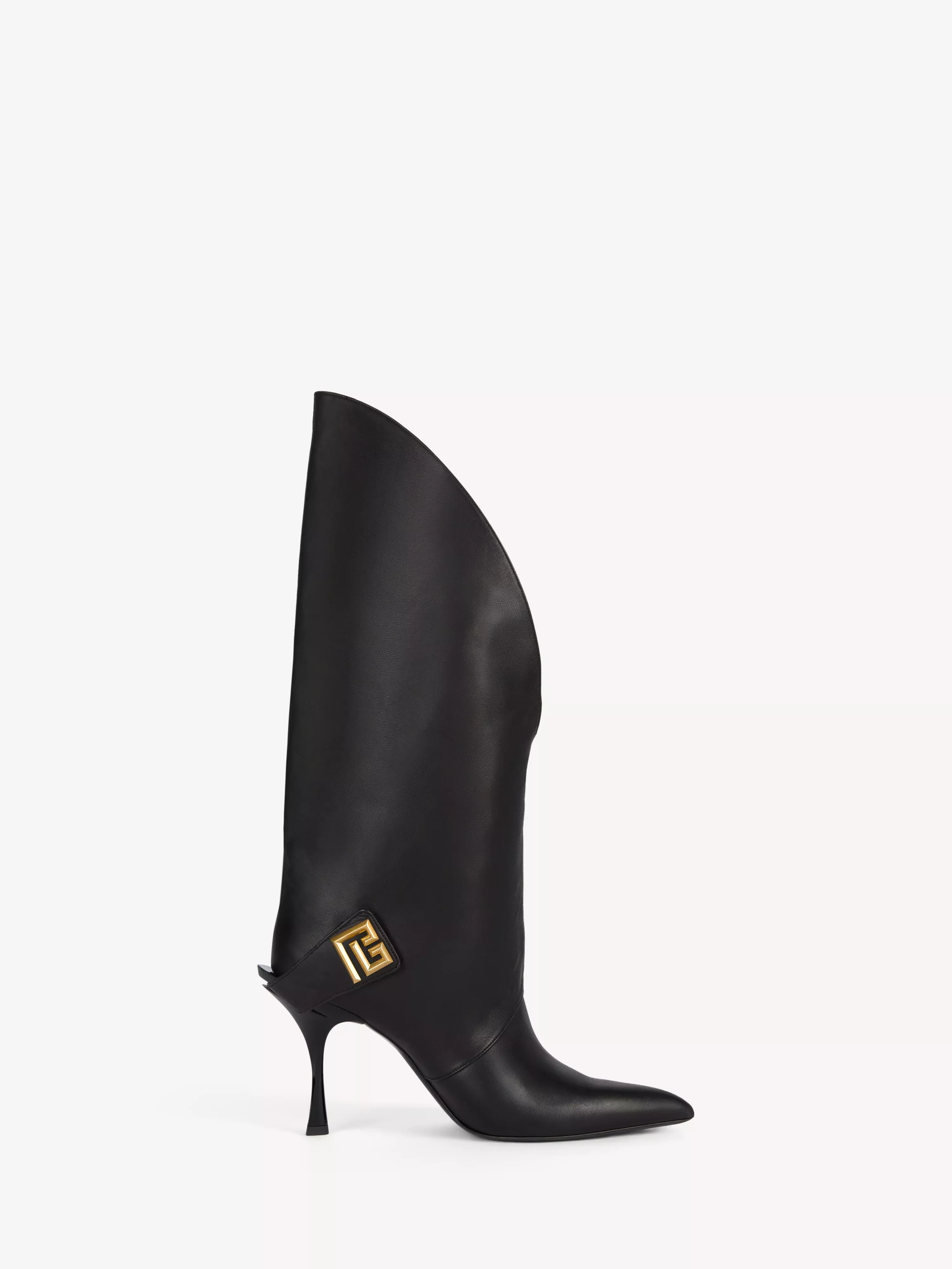 Twist heeled leather boots